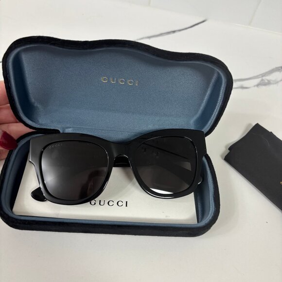 Gucci Butterfly Frame Sunglasses - Picture 9 of 9